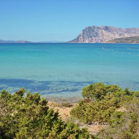 Stunning Bouganvillage Tanaunella