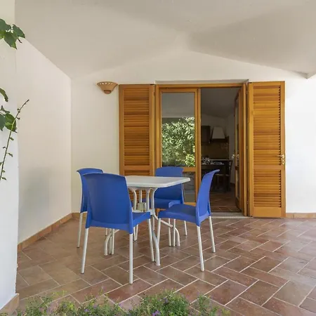 Stunning Bouganvillage Apartamento Tanaunella